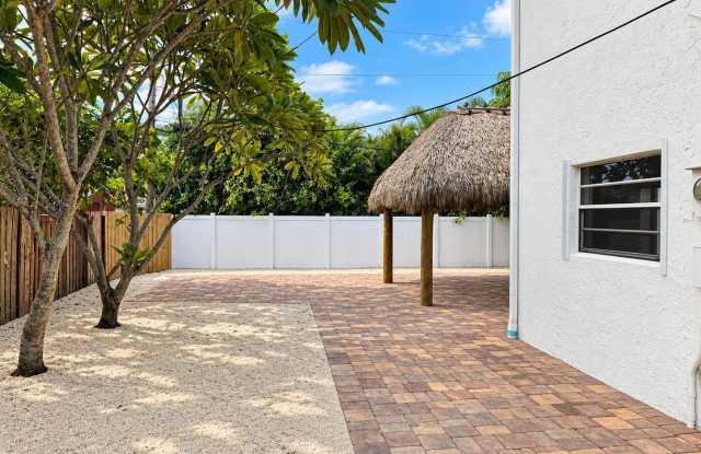 1125 W PROSPECT Road Gallery 2