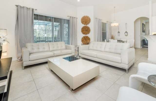 4079 Oak Tree Drive Gallery 3