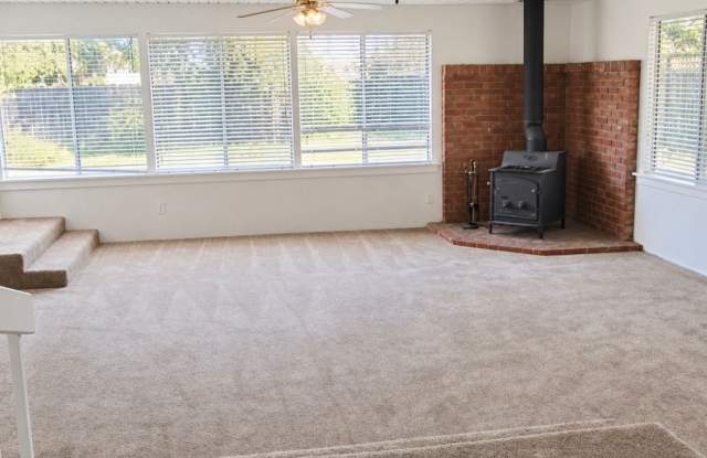 Charming Dinuba Home with Space, Comfort & Endless Potential! Gallery 4