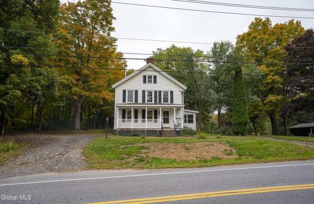 137 Daniels Road Gallery 1