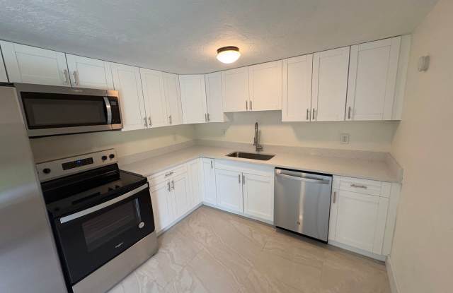Charming Renovated Home – Available Now! Gallery 3