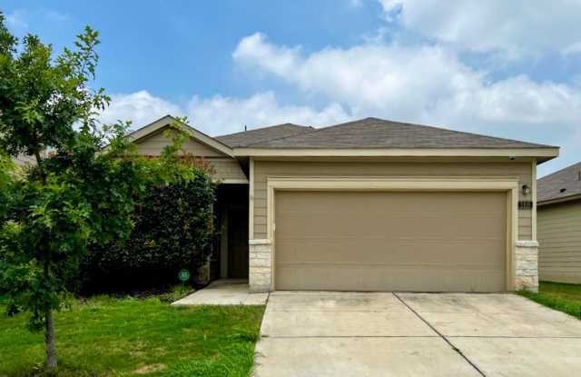 Northeast Crossing Neighborhood. Close to Amazon distribution, Ft. Sam and Randolph AFB. photos photos
