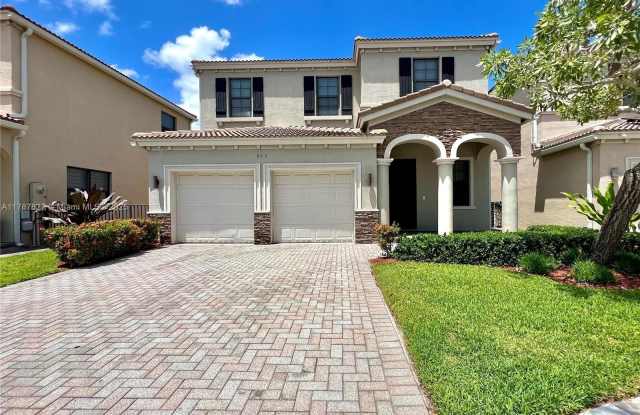 973 NE 193 TER photos photos
