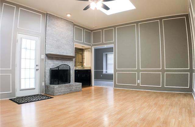341 Lakewood Court Gallery 2