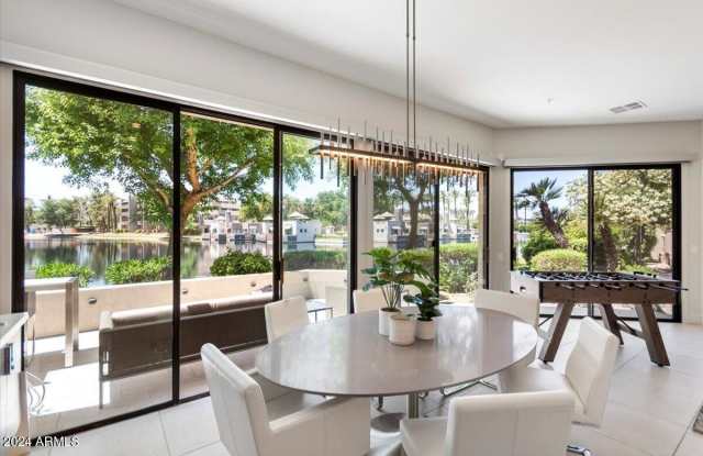 8989 N GAINEY CENTER Drive unit: 129 photos photos