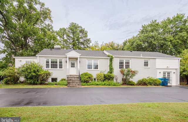 2177 CHAIN BRIDGE Road photos photos