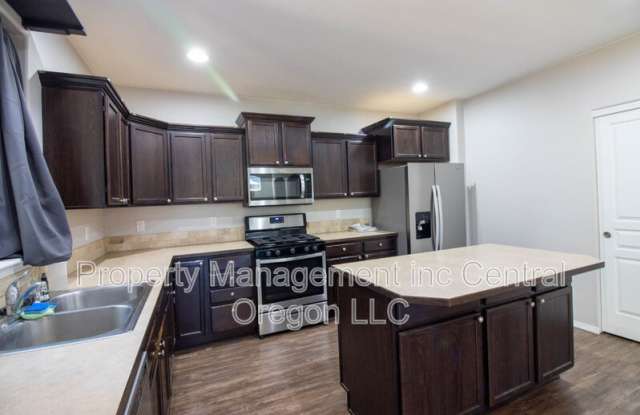 20278 Knightsbridge Place Gallery 4