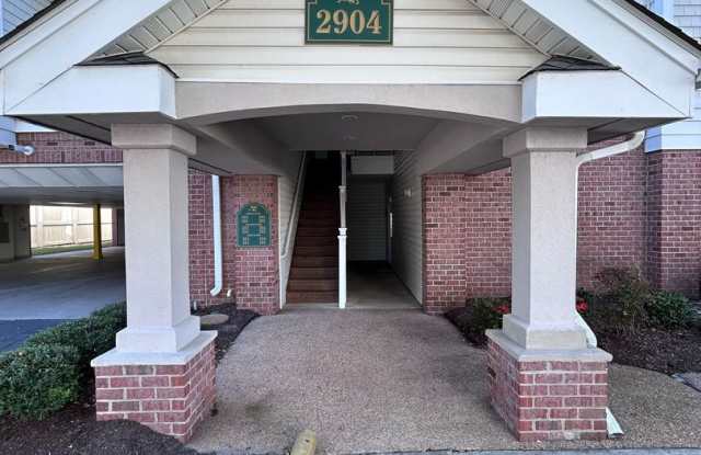 Gated community on the bay side of Shore Dr! "ASK ABOUT OUR ZERO DEPOSIT" - 2904 Brighton Beach Place, Virginia Beach, VA 23451