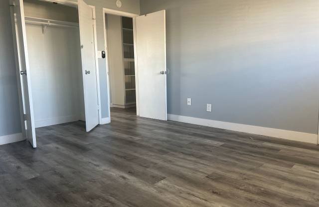 Beautiful 2 bedroom 1 1/2 bath town home located in Bellflower! Gallery 1