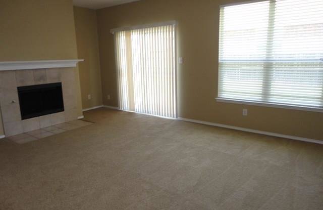 7036 Lindentree Lane Gallery 3