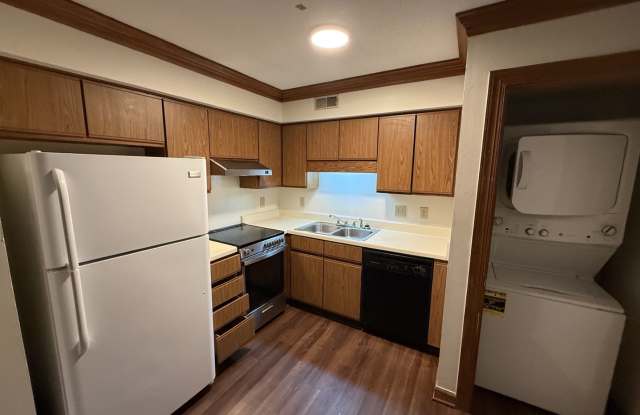 1 Bedroom 1 Bathroom Condo! Gallery 1