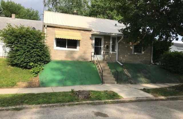 HOUSE...3 Bed 1 Bath photos photos