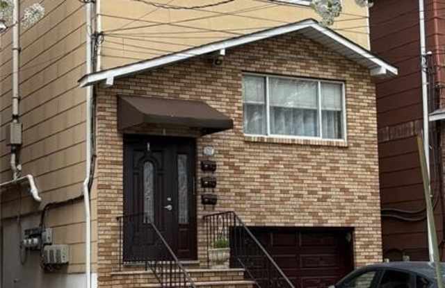 608 Bergen 3 photos photos