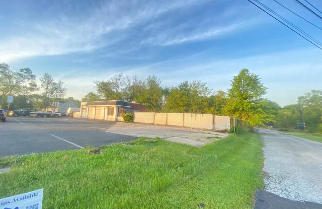 331 W COUNTY LINE Road Gallery 3