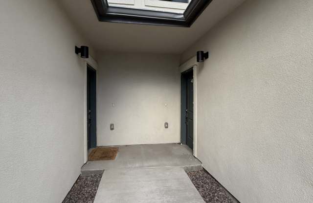 5319 Necker Heights Gallery 2
