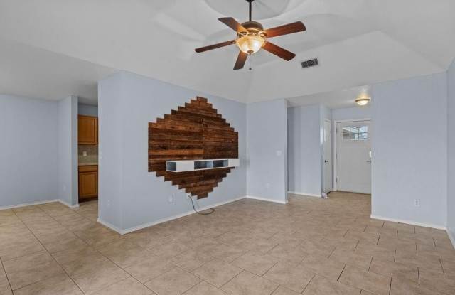 1708 English Dr Gallery 4