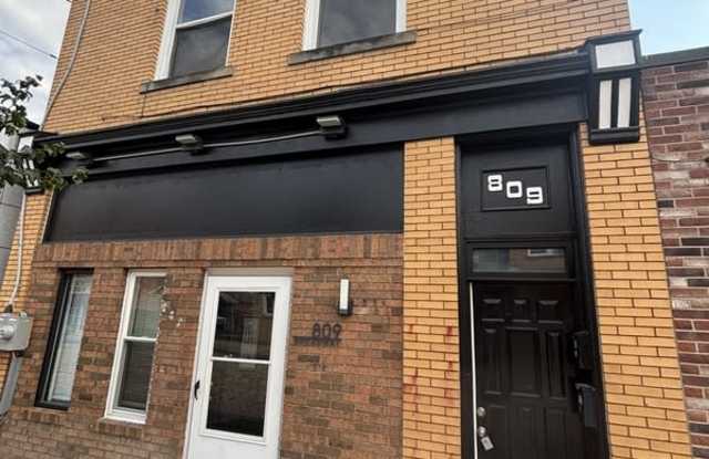 809 Broadway Avenue - 2 Gallery 2