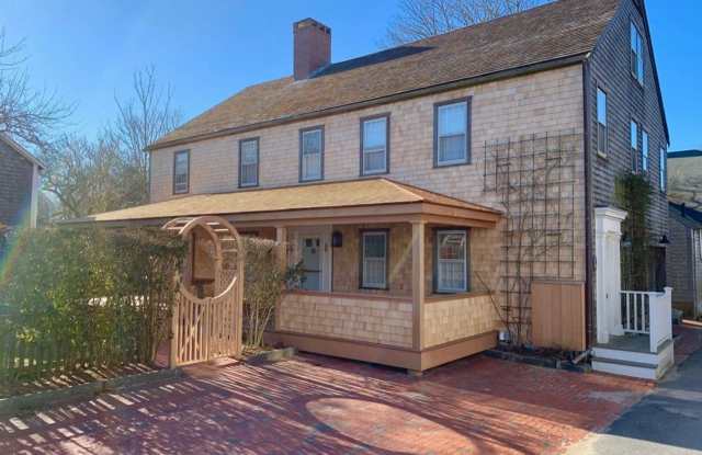 10 Lyon Street - 10 Lyon Street, Nantucket, MA 02554