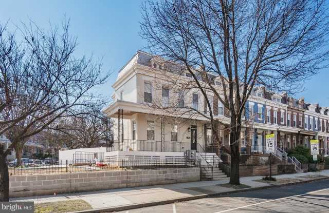 1319 C Street NE unit: B photos photos