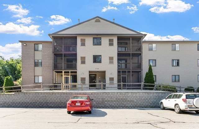 2 Bedroom Condo for Rent - Tyngsboro Gallery 1