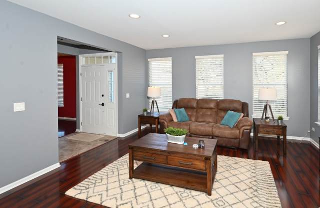 1949 Blackberry Lane Gallery 4