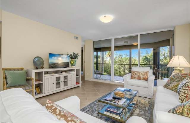 7225 Pelican Bay Blvd Gallery 4