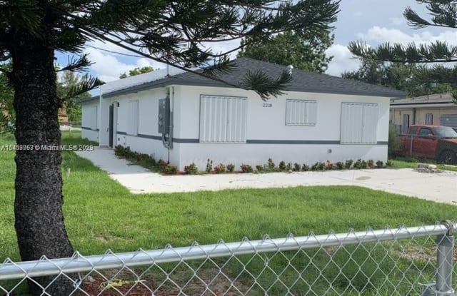 2218 NW 66th St - 2218 Northwest 66th Street, Gladeview, FL 33147