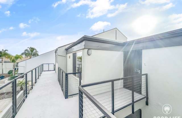 Bright 2BR Condo with New Carpet, Private Balcony  Great Amenities in Clairemont Mesa! $500 off 1st month's rent if you move in by Feb. 1st! photos photos