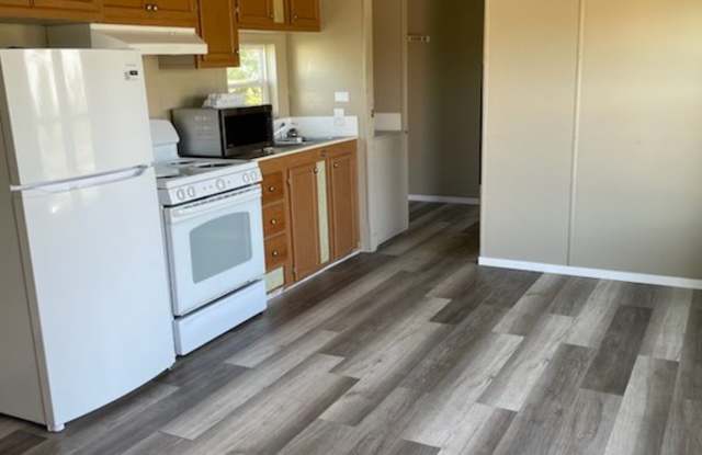 718 3 1/2 St photos photos