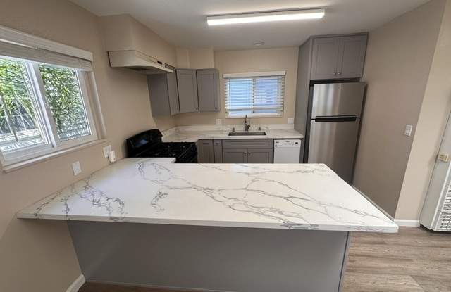 214 36th St photos photos