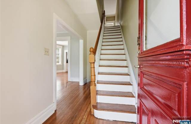 126 Wildwood Avenue Gallery 4