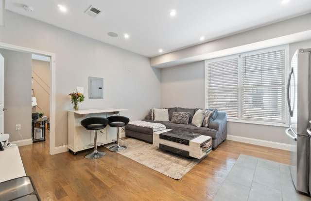 16 TROY ST photos photos
