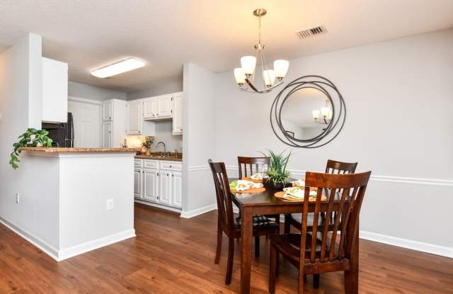 Shadow Creek Apartments photos photos