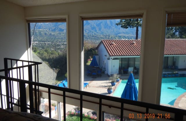 3845 Hampstead Rd.  Guest house - 3845 Hampstead Road, La Cañada Flintridge, CA 91011