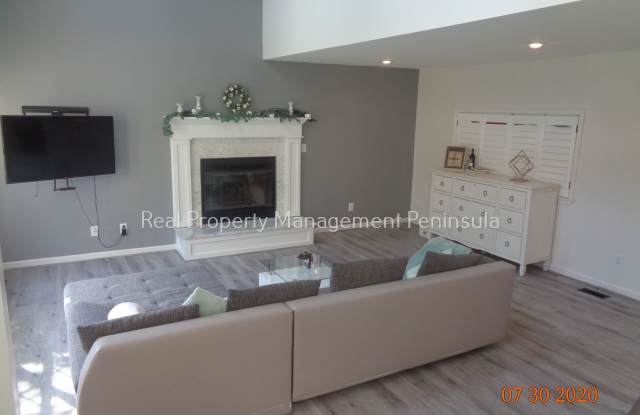 Single Home in Panther Place Williamsburg/York County for Rent Gallery 3