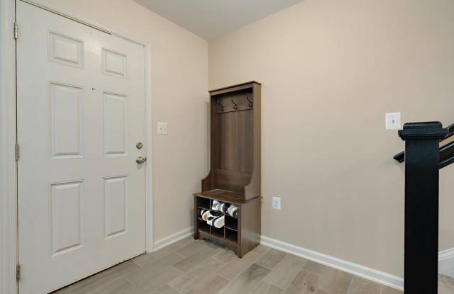 10609 MERIDIAN HILL WAY Gallery 3