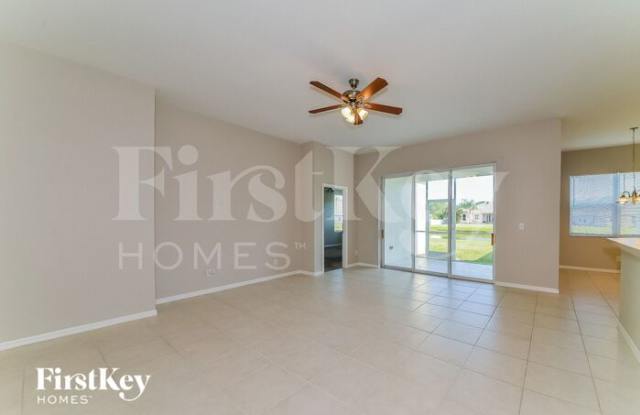 4326 61st Avenue East Gallery 2
