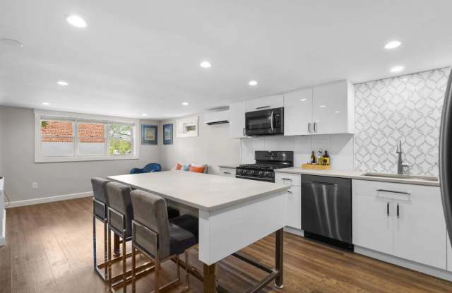 4701 Olden Road Gallery 4