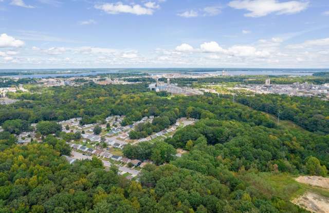 Spacious home in Hopewell - 1506 New York Avenue, Hopewell, VA 23860