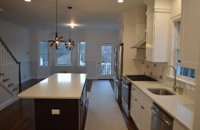 162 Gainsborg ave - 162 Gainsborg Avenue East, Harrison, NY 10604