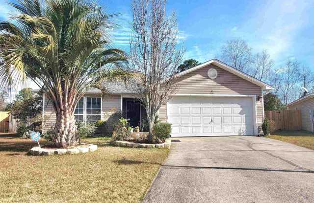 226 Leebeck Cir - 226 Leebeck Circle, Gonzalez, FL 32534