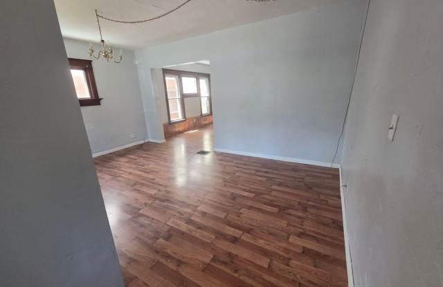 Lower 2 bedroom unit. Gallery 3