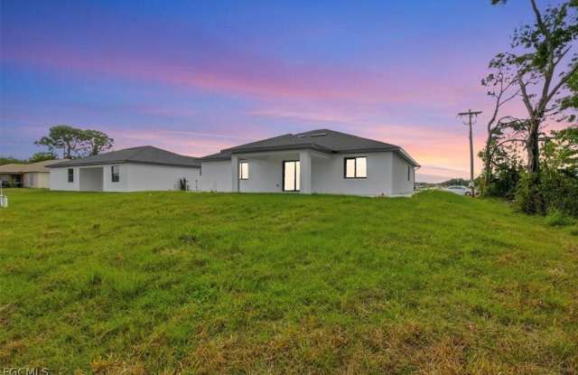 541 Chalet Avenue S Gallery 4