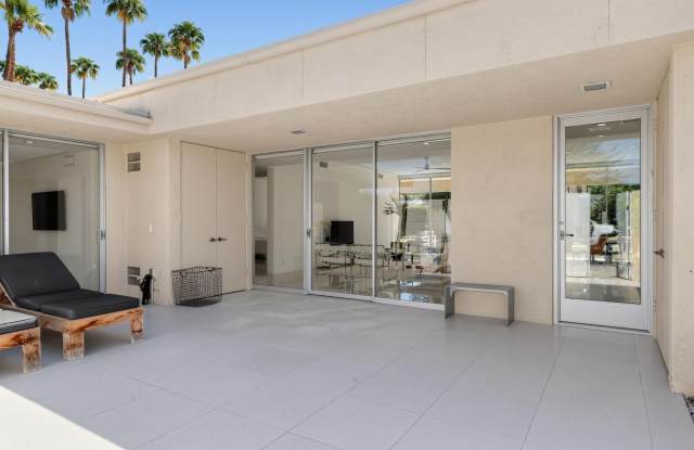 340 Desert Lakes Drive Gallery 2