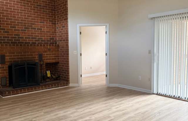123 Turtle Creek Road #11 Gallery 3