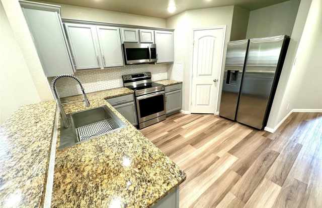 1812 Arbordale Way Gallery 4