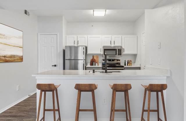 530 Buckingham photos photos