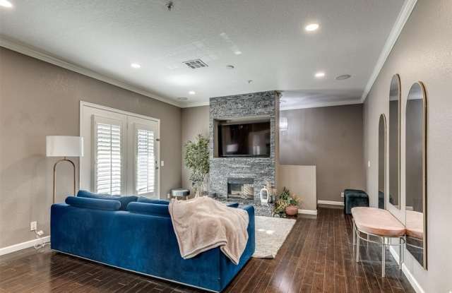 6162 N Brookline Avenue photos photos