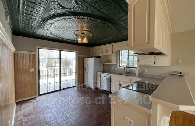3655 E Cromwell Ln Gallery 4