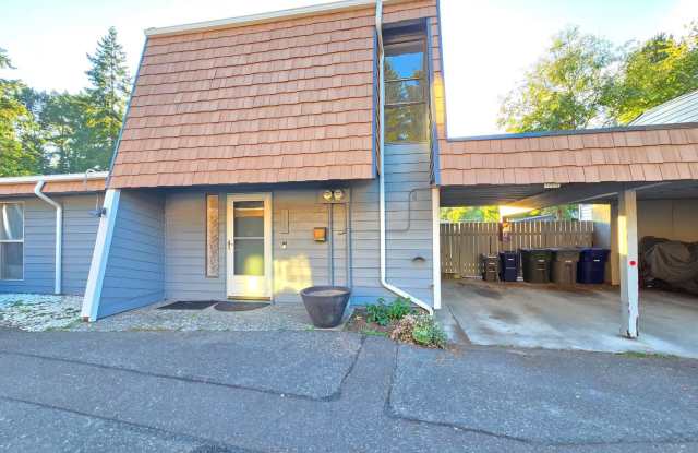 Beautifully Updated Bellevue Townhouse Minutes from Factoria Mall - 12512 Southeast 42nd Street, Bellevue, WA 98006